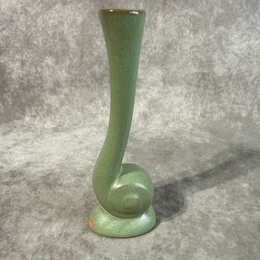 Frankoma Pottery, Model #31 Snail Vase Ceramic bud vase Prairie Green Small Chip